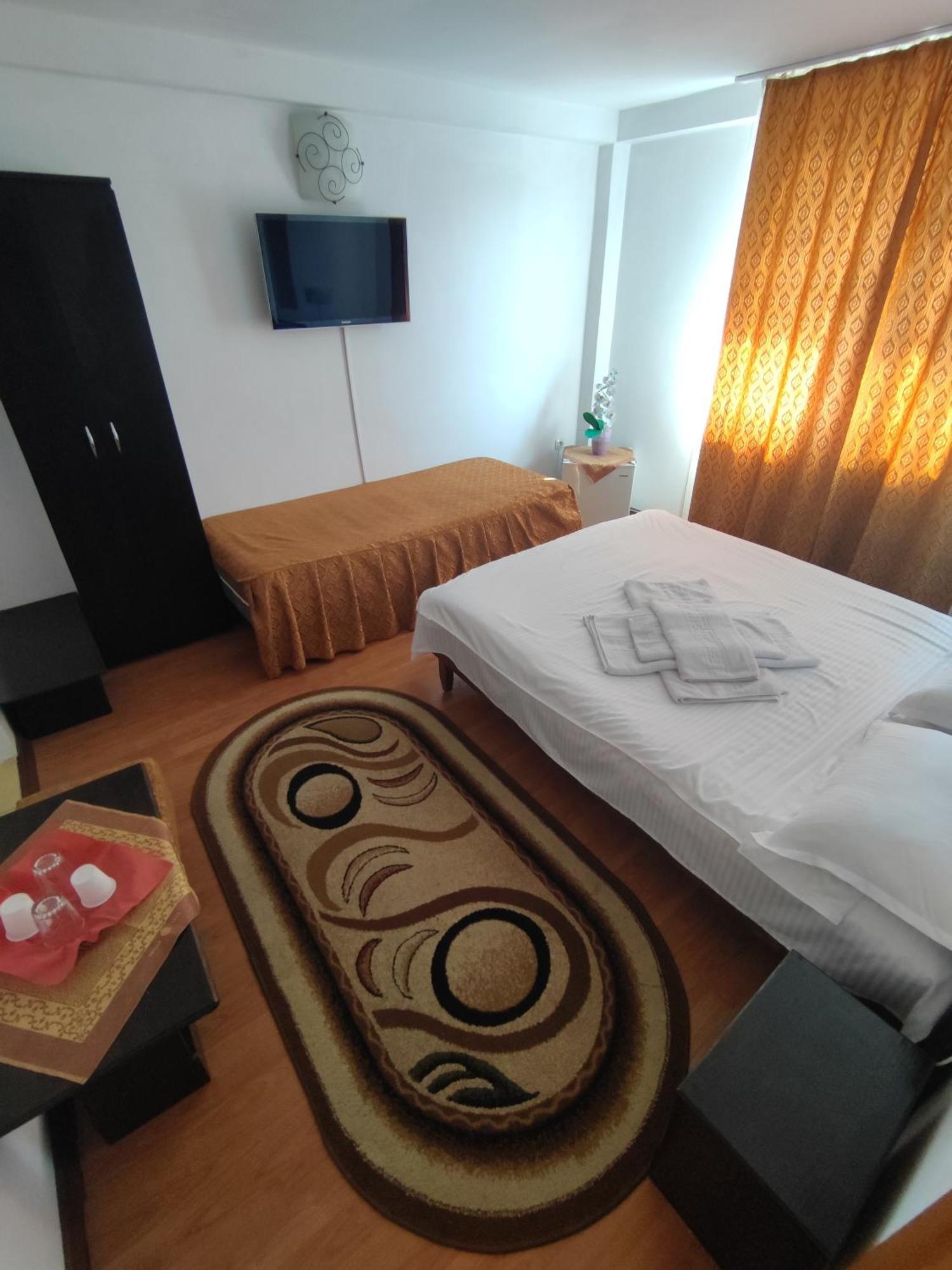 Camere de inchiriat EDELWEISS Dumbrava Roşie Extérieur photo