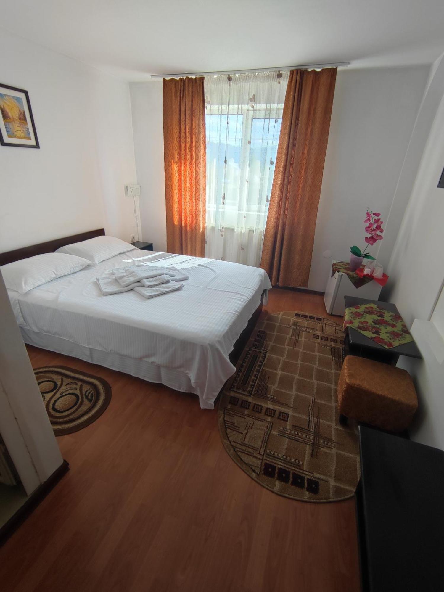 Camere de inchiriat EDELWEISS Dumbrava Roşie Extérieur photo